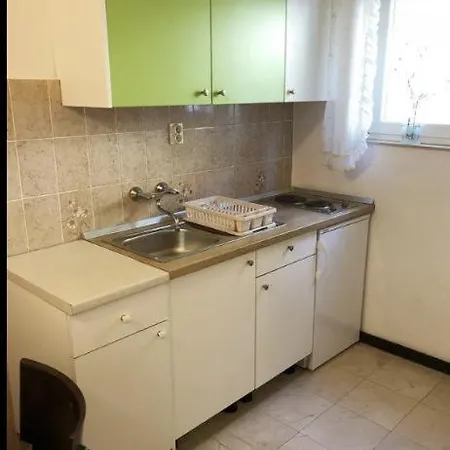 Arija Apartment *